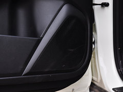 2014款 2.0L 汽油两驱自动典藏版 5座
