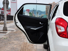 2014款 2.0L 汽油两驱自动典藏版 5座