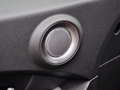 2014款 2.0L 汽油两驱自动典藏版 5座