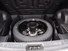 2014款 2.0L 汽油两驱自动典藏版 5座