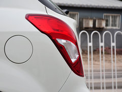 2014款 2.0L 汽油两驱自动典藏版 5座