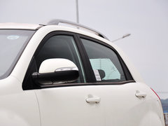 2014款 2.0L 汽油两驱自动典藏版 5座