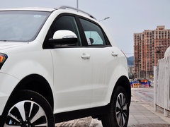 2014款 2.0L 汽油两驱自动典藏版 5座