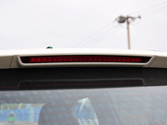 2014款 2.0L 汽油两驱自动典藏版 5座