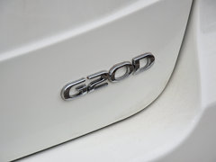 2014款 2.0L 汽油两驱自动典藏版 5座