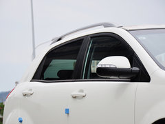 2014款 2.0L 汽油两驱自动典藏版 5座