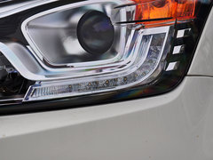 2014款 2.0L 汽油两驱自动典藏版 5座