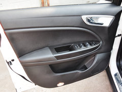 2015款 1.8L 自动 尊贵型 5座