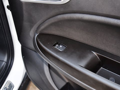 2015款 1.8L 自动 尊贵型 5座