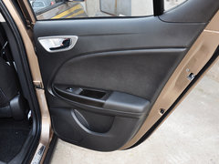 2015款 1.8L 自动 尊贵型 5座