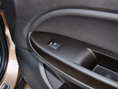 2015款 1.8L 自动 尊贵型 5座