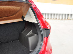 2015款 1.8L 自动 尊贵型 5座
