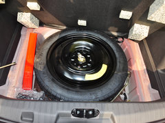 2015款 1.8L 自动 尊贵型 5座