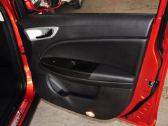 2015款 1.8L 自动 尊贵型 5座