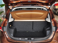2015款 1.8L 自动 尊贵型 5座
