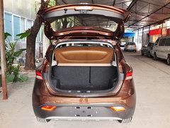2015款 1.8L 自动 尊贵型 5座