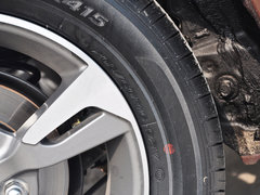 2015款 1.8L 自动 尊贵型 5座