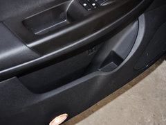 2015款 1.8L 自动 尊贵型 5座