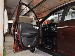 2015款 1.8L 自动 尊贵型 5座