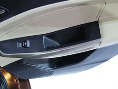 2015款 1.5L 自动 时尚型