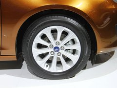 2015款 1.5L 自动 时尚型