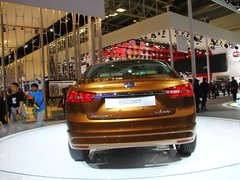 2015款 1.5L 自动 时尚型