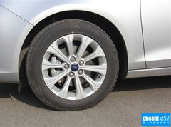 2015款 1.5L 自动 时尚型