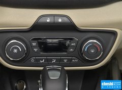2015款 1.5L 自动 时尚型