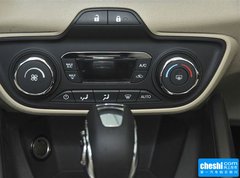 2015款 1.5L 自动 时尚型