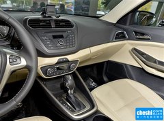 2015款 1.5L 自动 时尚型