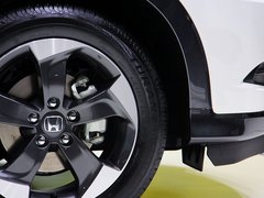 2015款 1.8L CVT 四驱旗舰型 5座
