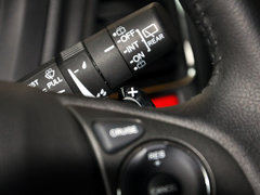 2015款 1.8L CVT 四驱旗舰型 5座