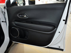 2015款 1.8L CVT 四驱旗舰型 5座