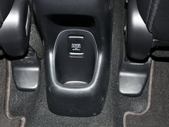 2015款 1.8L CVT 四驱旗舰型 5座