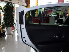 2015款 1.8L CVT 四驱旗舰型 5座