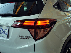 2015款 1.8L CVT 四驱旗舰型 5座
