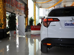 2015款 1.8L CVT 四驱旗舰型 5座