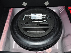 2015款 1.8L CVT 四驱旗舰型 5座