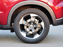 2015款 1.8L CVT 四驱旗舰型 5座