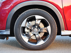 2015款 1.8L CVT 四驱旗舰型 5座