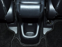 2015款 1.8L CVT 四驱旗舰型 5座