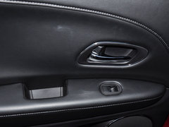 2015款 1.8L CVT 四驱旗舰型 5座