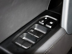 2015款 1.6L 自动 两驱尊贵型 DLX 5座