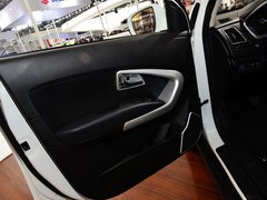 2014款 1.5T 自动 汽油 两驱尊贵版