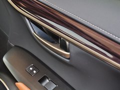 2015款 300h 锋芒版 全驱 5座
