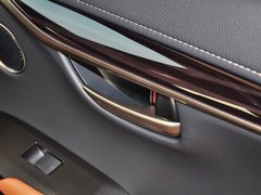 2015款 300h 锋芒版 全驱 5座