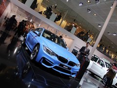 2014款 3.0T 四门轿跑车