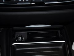 2014款 3.0T 四门轿跑车