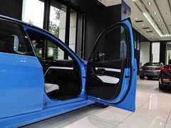 2014款 3.0T 四门轿跑车