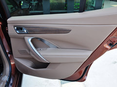 2014款 1.6T 自动 尊享版THP200 5座